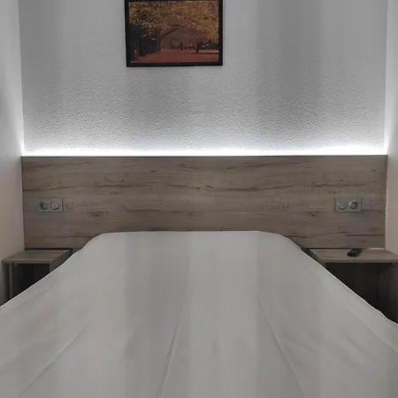 Alpha Hotel Bouafle