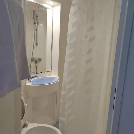 Alpha Hotel *