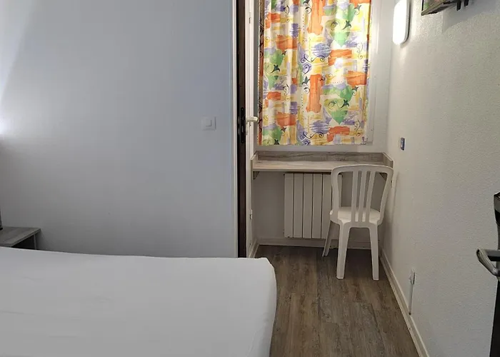 Alpha Hotel