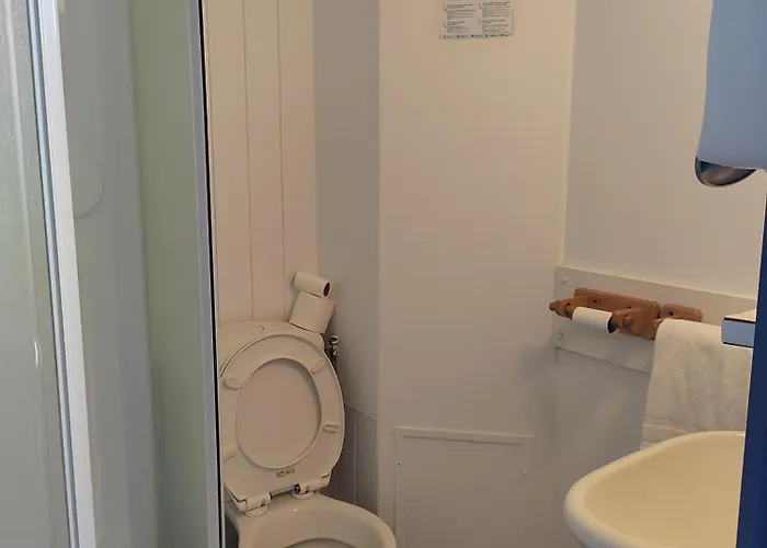 Hotel Alpha *